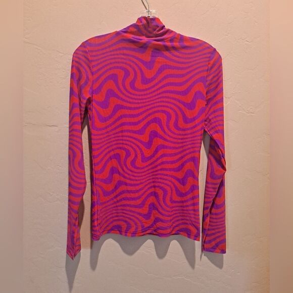 Terez Mesh Mock Long Sleeve Top Small nwot - Picture 3 of 5